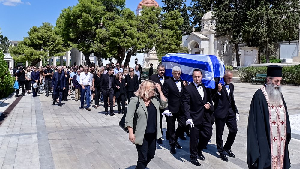 Κηδεία Δημήτρη Κωνσταντάρα: Το τελευταίο αντίο από συγγενείς και φίλους