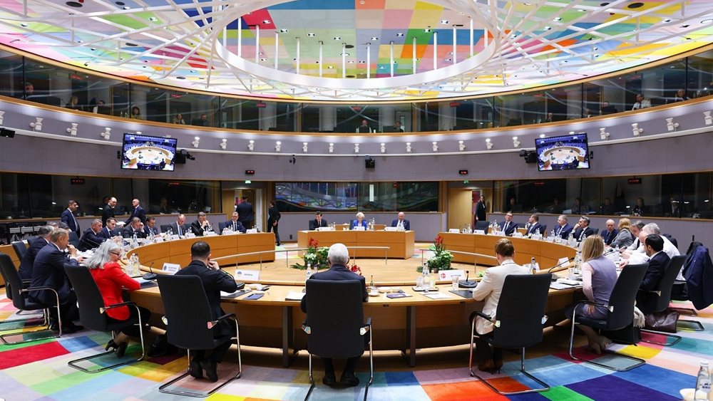 EE: Συμφωνία για δάνειο 90 δισ. ευρώ στην Ουκρανία τη διετία 2026-2027 με δανεισμό από τις κεφαλαιαγορές