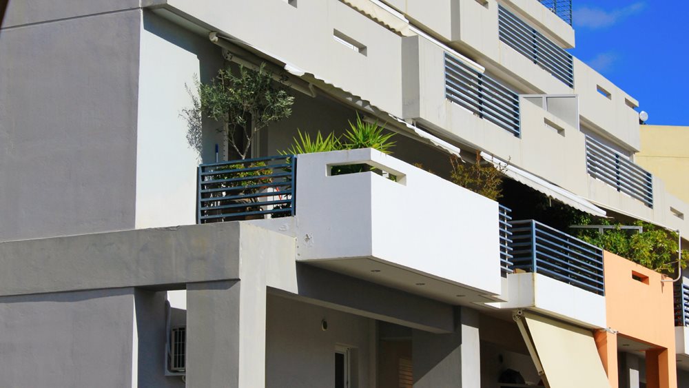 Πολικό ψύχος στην αγορά κατοικίας λόγω πολέμου