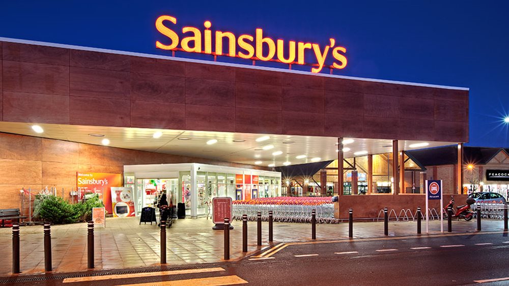 Βρετανία: Ο όμιλος σούπερ μάρκετ Sainsbury&#39;s προειδοποιεί για ελλείψεις στα ράφια