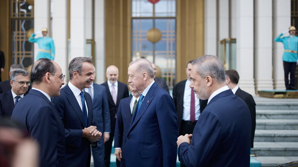 Πώς αποτιμούν κυβερνητικά στελέχη το χθεσινό τετ α τετ κορυφής Μητσοτάκη-Ερντογάν