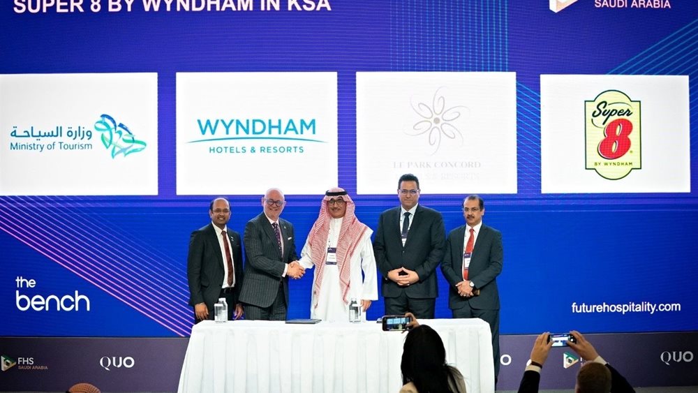 Super 8 by Wyndham: Συμφωνία-μαμούθ 100 ξενοδοχείων στη Σαουδική Αραβία