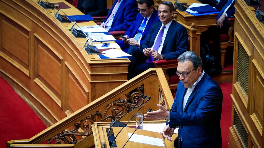 Σ. Φάμελλος: Ναι σε αμυντικές δαπάνες με αστερίσκους, επίθεση σε Μητσοτάκη, αιχμές σε Ανδρουλάκη