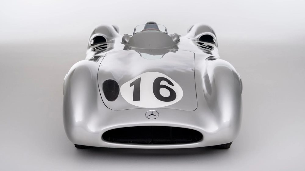 Στο σφυρί η θρυλική Mercedes W196 R που οδήγησαν οι Fangio και Moss