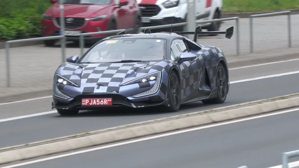 Το supercar &quot;φονιάς της Ferrari&quot; από την BYD μπήκε στο Nurburgring