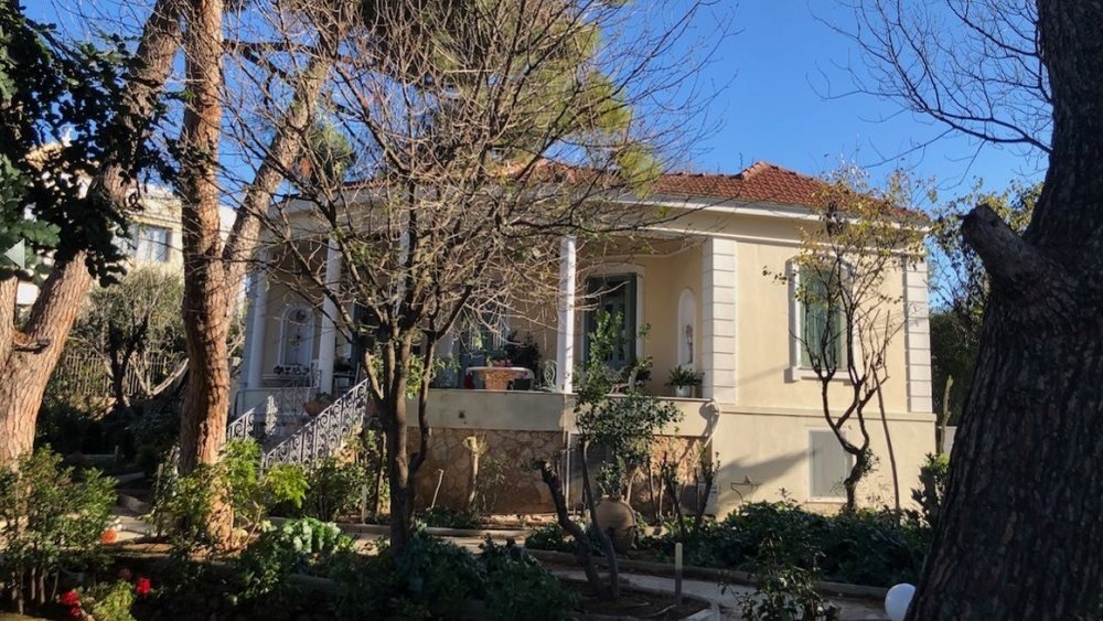 Ξανά στο σφυρί η διατηρητέα κατοικία στην Κηφισιά που συνδέεται με την Άννα Δρούζα