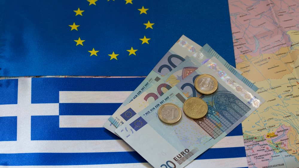 Υπερπλεόνασμα 3,9% του ΑΕΠ το 2018 με &quot;αφαίμαξη&quot; 11 δισ. ευρώ από την αγορά