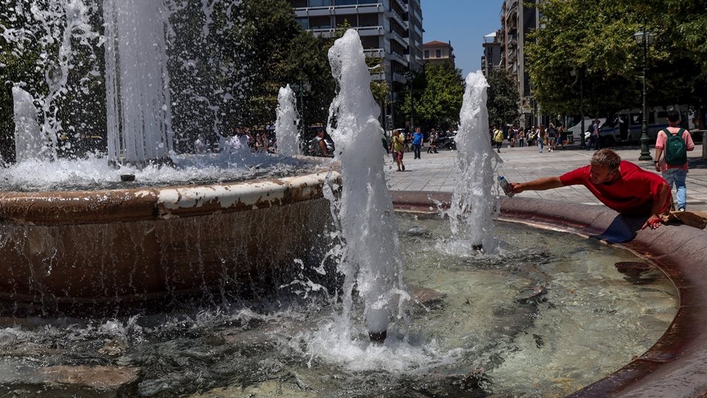 Επελαύνει ο καύσωνας σε όλη τη χώρα: Σφοδρή ζέστη και τις νύχτες - Ποια θα είναι η πιο δύσκολη μέρα στην Αττική