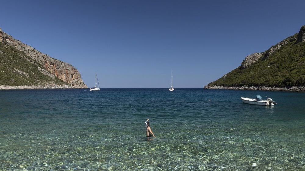 Όσοι Ευρωπαίοι τουρίστες αδυνατούν να ταξιδέψουν στην Ισπανία επιλέγουν... Ελλάδα