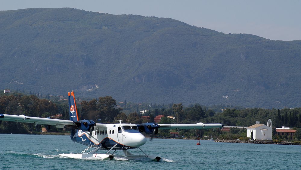 H &quot;πικρή αλήθεια&quot; για τα υδατοδρόμια: Μόλις 2,5 οι άδειες σε 10 χρόνια