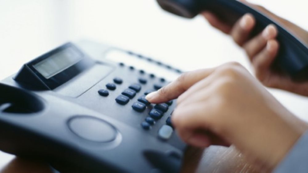 Συνήγορος Καταναλωτή: Οι αριθμοί τηλεφωνικής εξυπηρέτησης για θέματα βλαβών σταθερής και κινητής τηλεφωνίας