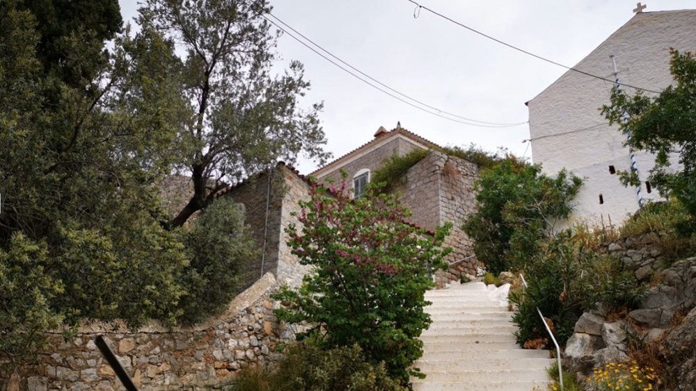 Κ. Μπουτάρης: Από τη διάσωση της οινοποιίας στον νέο πλειστηριασμό ακινήτου στην Ύδρα