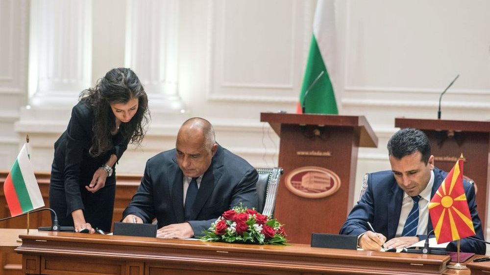 H διαμάχη Βουλγαρίας - Βόρειας Μακεδονίας: Η γλώσσα είναι τελικά πολιτικό ζήτημα