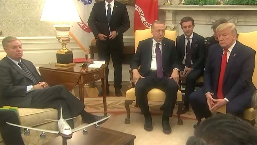 Πώς &quot;πάγωσε&quot; η Γενοκτονία των Αρμενίων: Ο Λίντσεϊ Γκρέιαμ και ο ξάδερφος του Ερντογάν