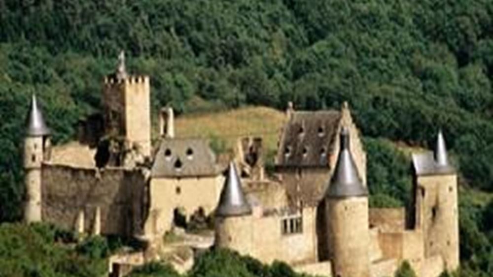 ÎˆÎ¾Î¹ Ï„ÏÎ±Ï…Î¼Î±Ï„Î¯ÎµÏ‚ Î±Ï€ÏŒ Î±Î½ÎµÎ¼Î¿ÏƒÏ„ÏÏŒÎ²Î¹Î»Î¿ ÏƒÏ„Î¿ Î›Î¿Ï…Î¾ÎµÎ¼Î²Î¿ÏÏÎ³Î¿