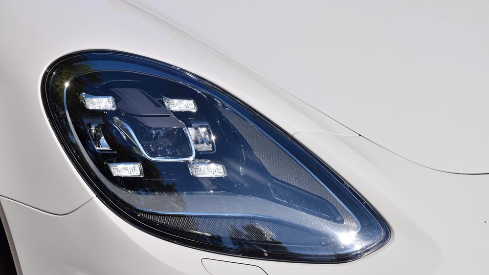 Μείωση κόστους και αύξηση κερδοφορίας ο στόχος της Porsche, για να επενδύσει στην ηλεκτροκίνηση