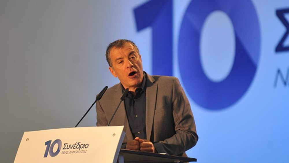 Θεοδωράκης: Ο Τσίπρας στοχεύει να μείνει όσο δυνατόν περισσότερο στην εξουσία