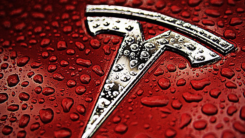 Ρεύμα στη Λήμνο με μπαταρίες Tesla