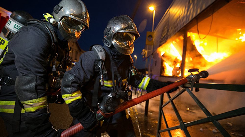 Γαλλία: Δέκα νεκροί, εκ των οποίων 5 παιδιά, από πυρκαγιά σε κτίριο κατοικιών κοντά στη Λιόν