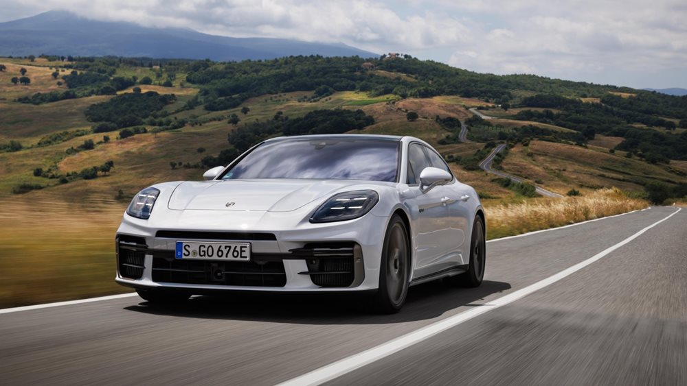 Παρουσιάστηκε η πιο ισχυρή Porsche Panamera όλων των εποχών
