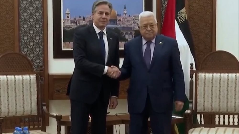 Αιφνιαδιαστική επίσκεψη Μπλίνκεν στη Δυτική Όχθη - Συνάντηση με Αμπάς