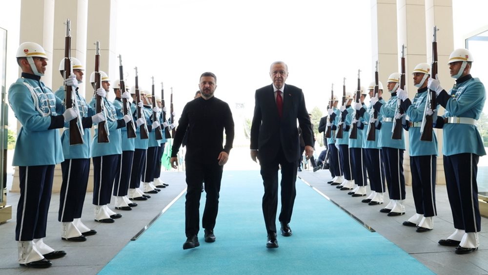 Παρωδία στην Κωνσταντινούπολη - TASS: Την Παρασκευή θα αρχίσουν (;) οι συνομιλίες Ρωσίας - Ουκρανίας