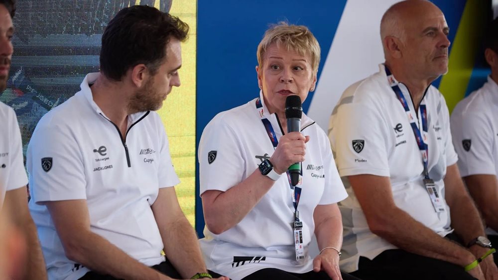Τι αποκαλύπτει η επικεφαλής της Peugeot Linda Jackson για Formula 1 και WRC