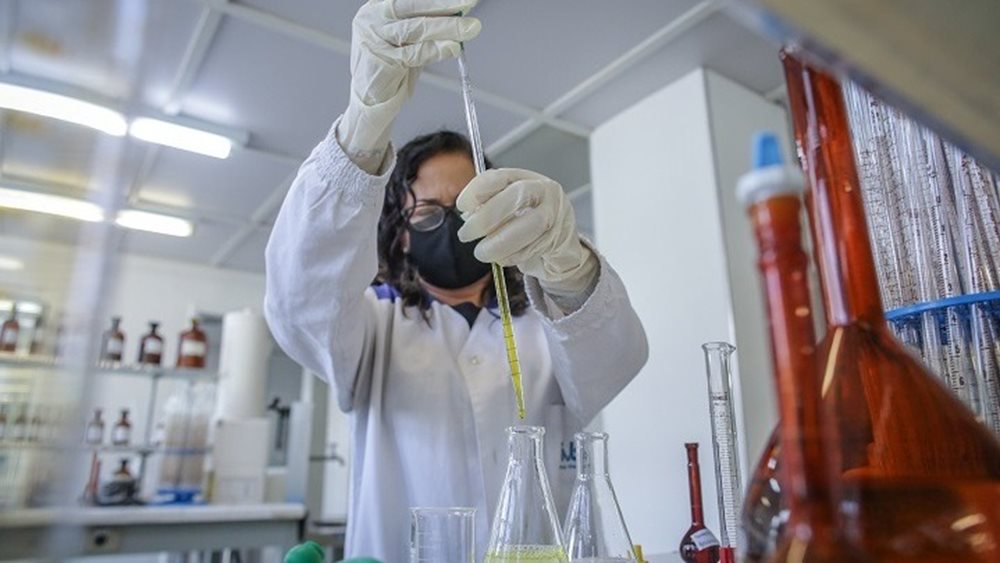 Εμβολιασμοί: &quot;Πρωταθλητές&quot; τα Ιόνια Νησιά, στη Στ. Ελλάδα τα χαμηλότερα ποσοστά