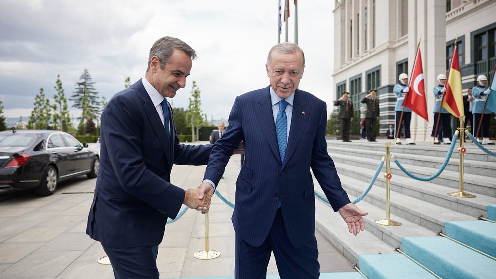 Milliyet: Ευθύνες στην Αθήνα για την αναβολή της συνάντησης Μητσοτάκη-Ερντογάν - "Ανακοίνωσε πρόωρα το ραντεβού"