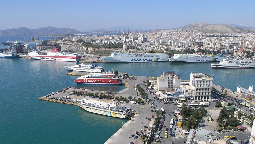 ΕΒΕΠ: Να διαφυλαχθεί η ουδετερότητα του εμπορικού λιμανιού του Πειραιά από τον "πόλεμο των δασμών"