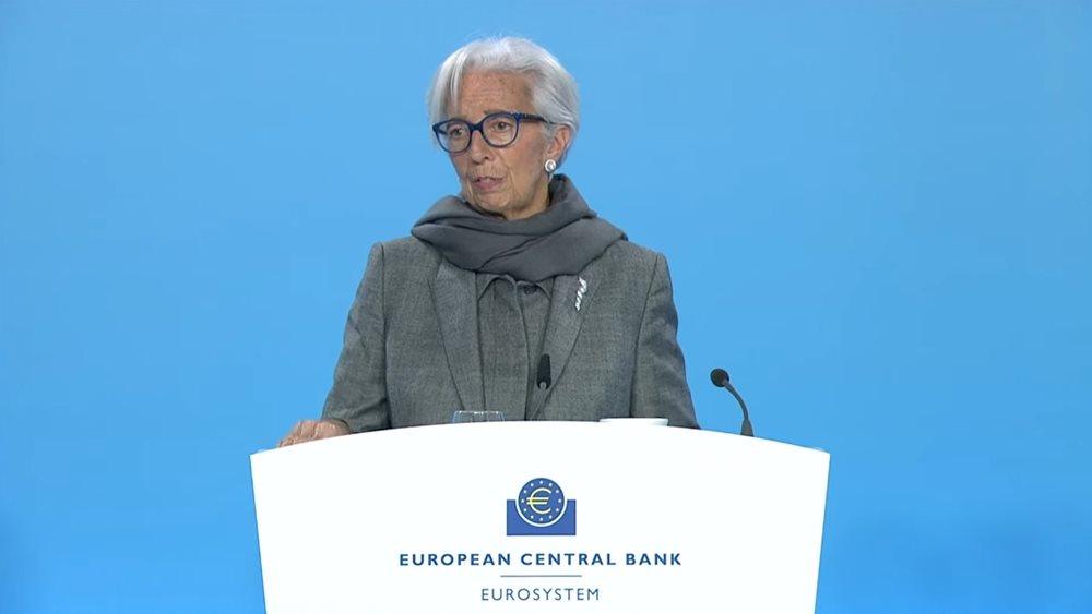 Αμετάβλητα τα επιτόκια της ΕΚΤ, &quot;βλέπει&quot; σταδιακή μείωση του πληθωρισμού - Μείωση του PEPP από το β&#39; εξάμηνο του 2024
