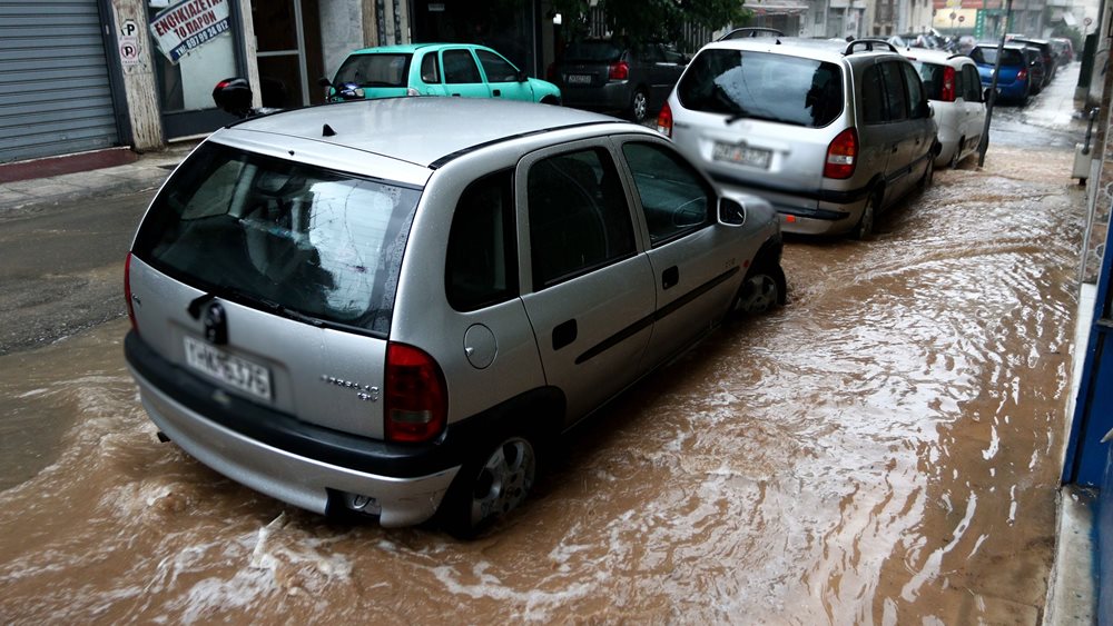 Σε κινητοποίηση όλος ο μηχανισμός του δήμου Αθηναίων, έλεγχοι και καθαρισμοί στο σύνολο των φρεατίων