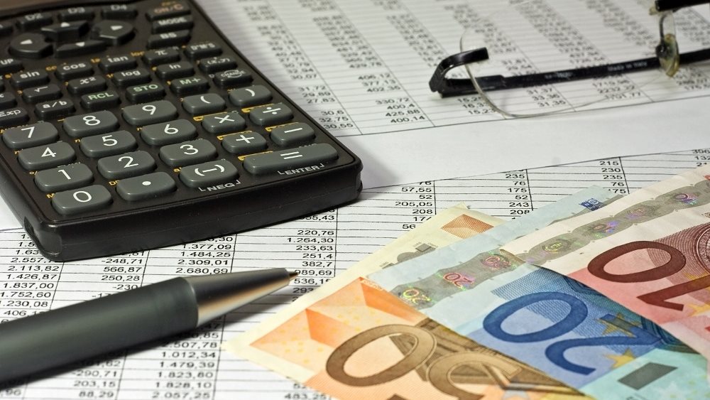 Οι 3 προάγγελοι νέας αύξησης στον κατώτατο μισθό - Πόσο θα αυξηθεί