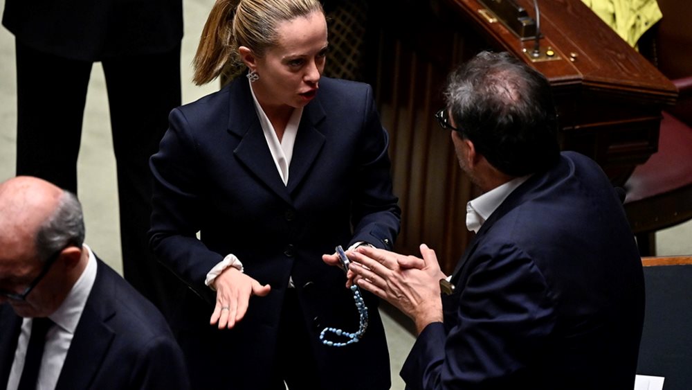 Ιταλία: Οι προβλέψεις για τη νέα κυβέρνηση μετά τη συνάντηση Μελόνι-Μπερλουσκόνι
