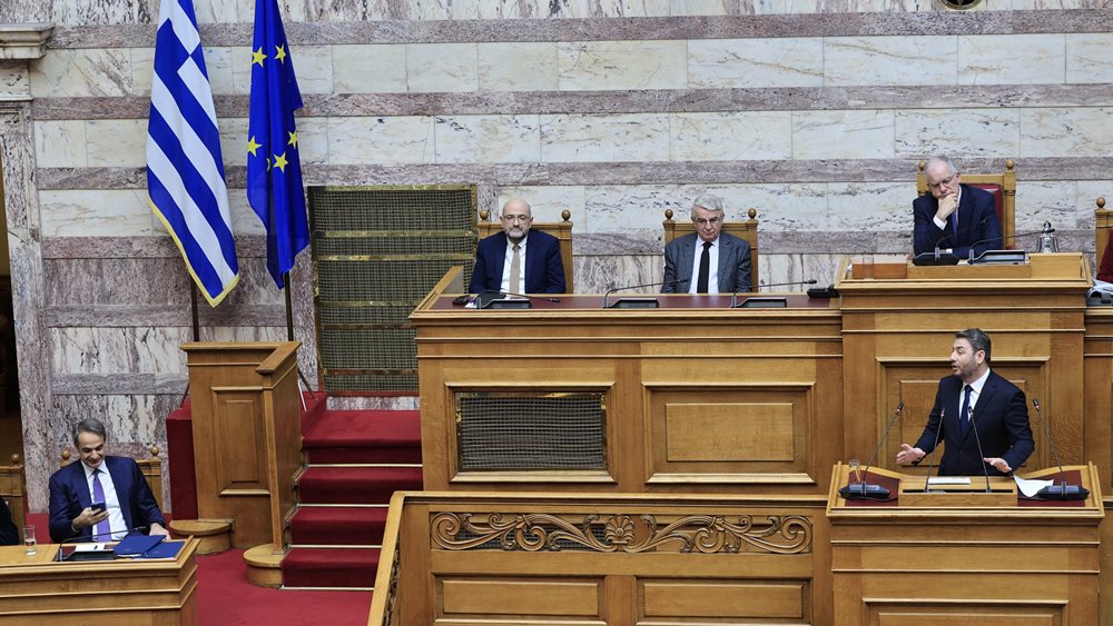 Η "μάχη" σε επίπεδο αρχηγών στη Βουλή για τις φυσικές καταστροφές