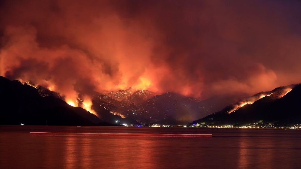 Οργή πολιτών: Ο Ερντογάν έχει 13 αεροσκάφη και η Τουρκία καίγεται γιατί δεν έχει πυροσβεστικά αεροπλάνα