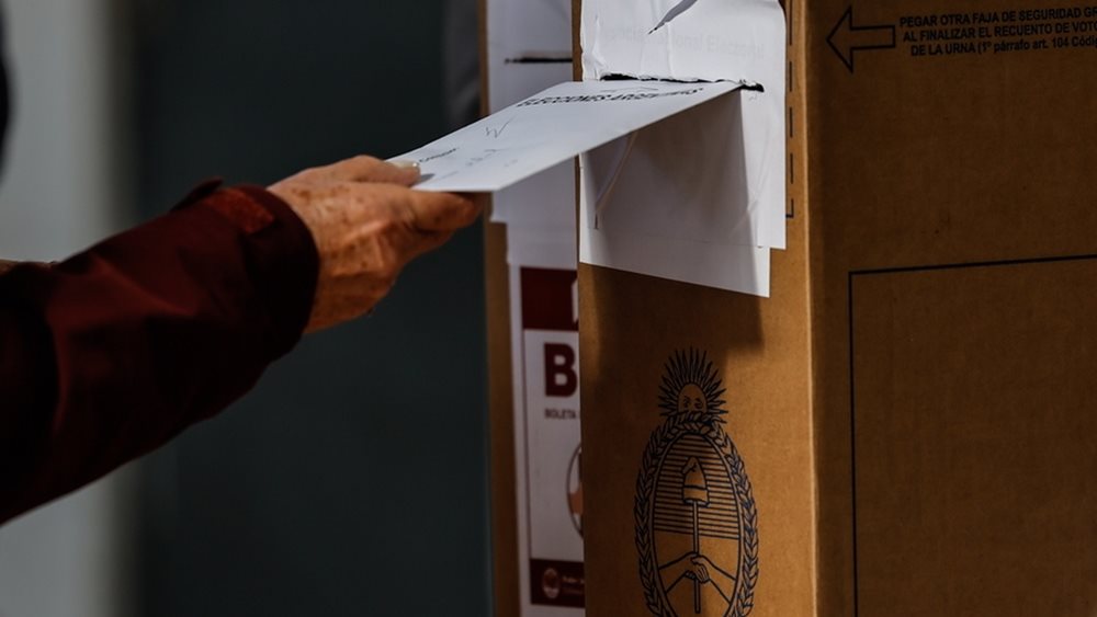 Η Αργεντινή, παραζαλισμένη από τον πληθωρισμό, ετοιμάζεται να ψηφίσει για τον επόμενο πρόεδρό της