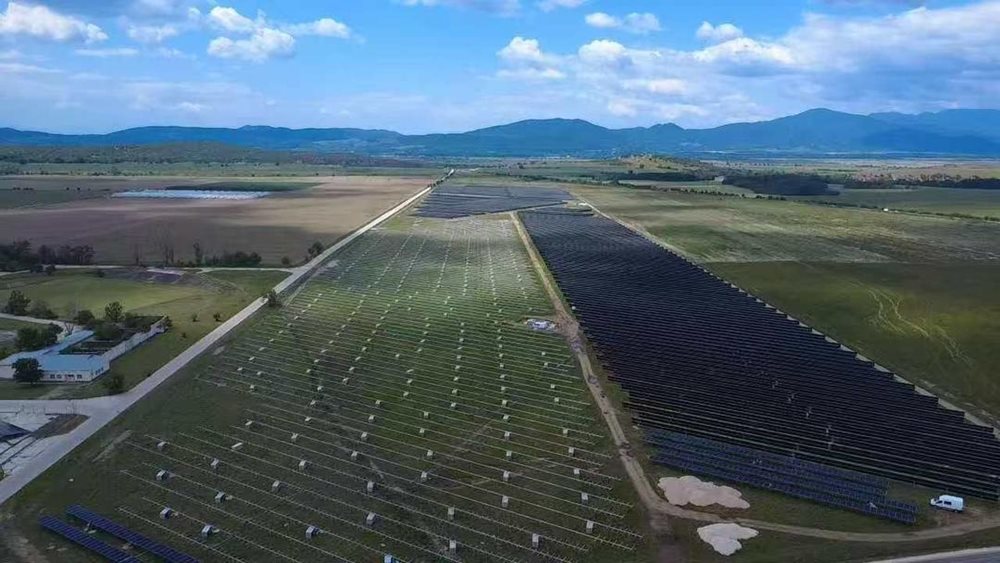 Όμιλος ΔΕΗ: Προσθέτει φωτοβολταϊκό πάρκο 88 MW στο χαρτοφυλάκιο της Βουλγαρίας