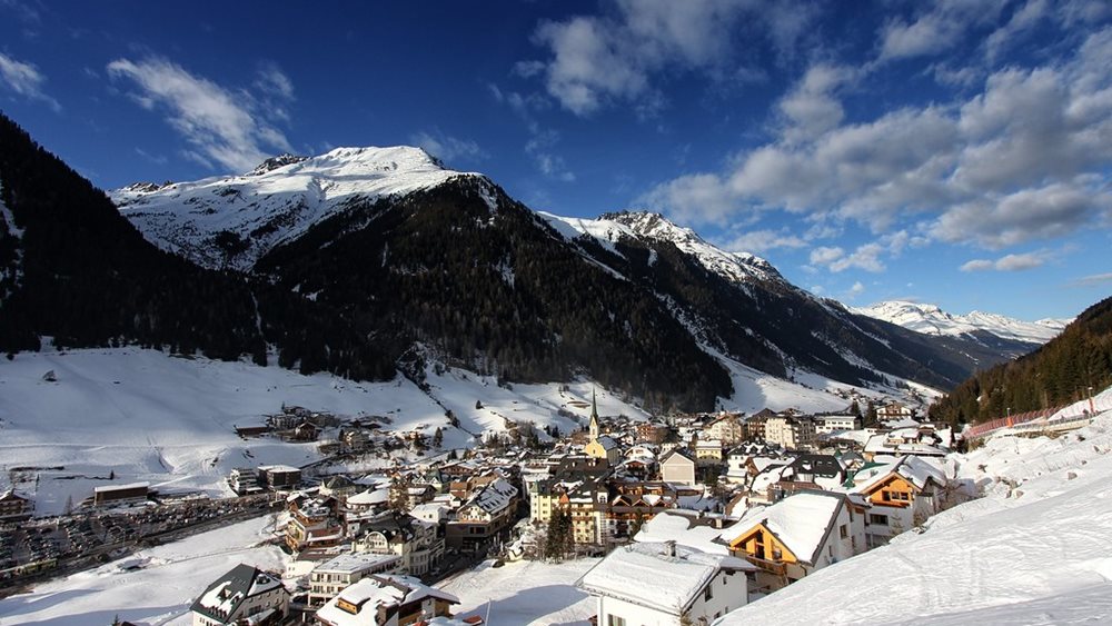 Σοβαρά λάθη στην αντιμετώπιση του κορονοϊού επιρρίπτει στο αυστριακό θέρετρο Ισγκλ η Επιτροπή Εμπειρογνωμόνων