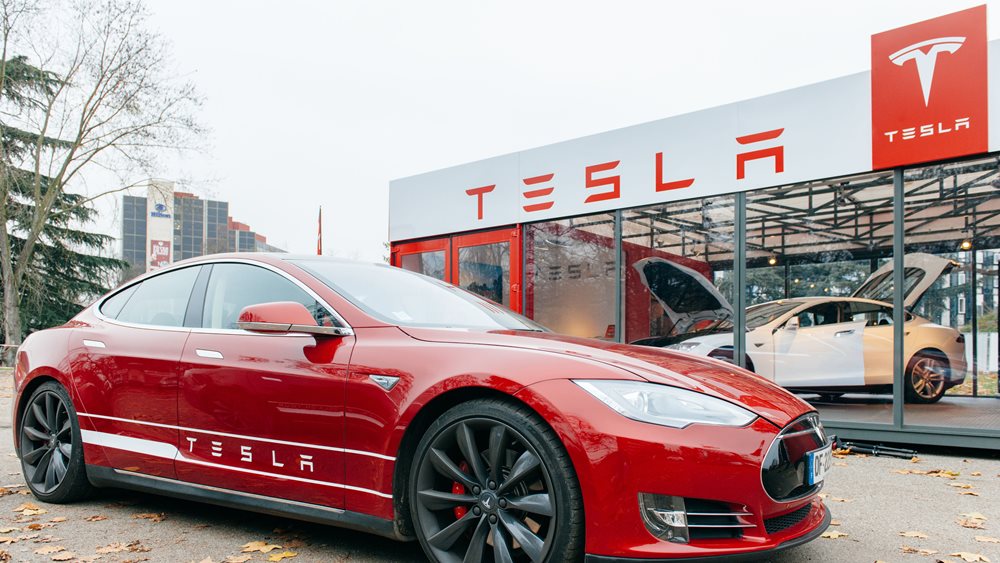 Tesla: Ανακαλεί 30.000 οχήματα που εξήγαγε στην Κίνα