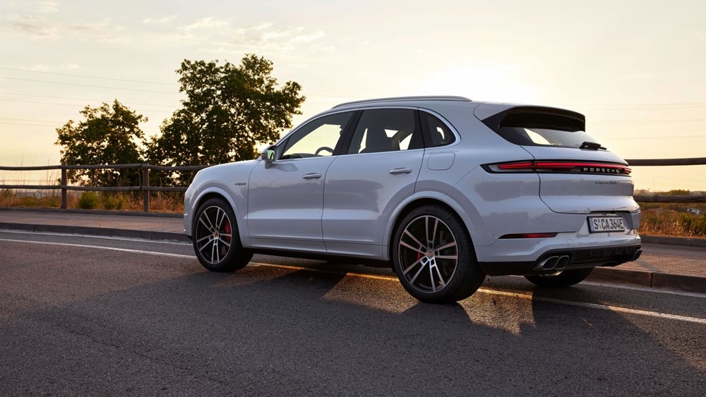 Η ηλεκτρική Porsche Cayenne ξεκίνησε δοκιμές και υπάρχουν φωτογραφίες