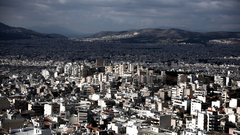 Οξείες αντιδράσεις στο ενδεχόμενο επιβολής φόρου στα κλειστά ακίνητα