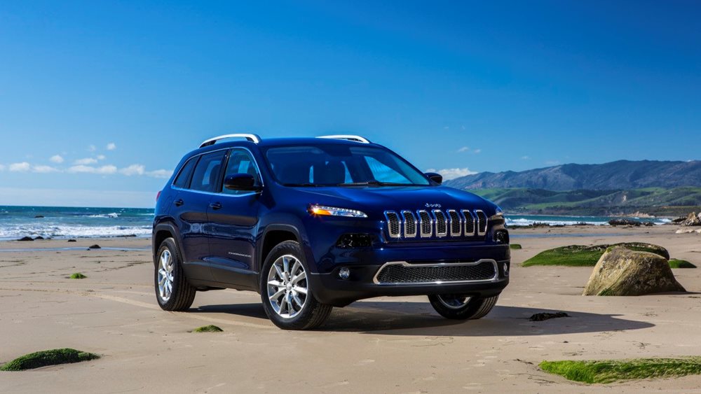 Stellantis: Ανακαλεί 132.000 Jeep Cherokee λόγω κινδύνου ανάφλεξης