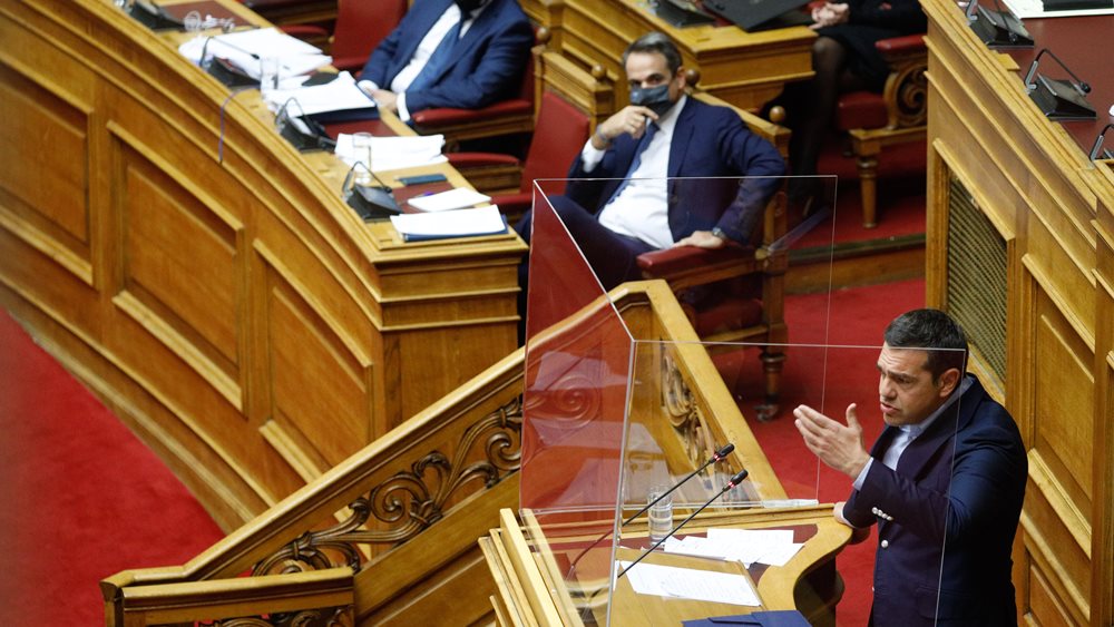 The government … throws the glove on A. Tsipras for the measures and participates in the front of the South