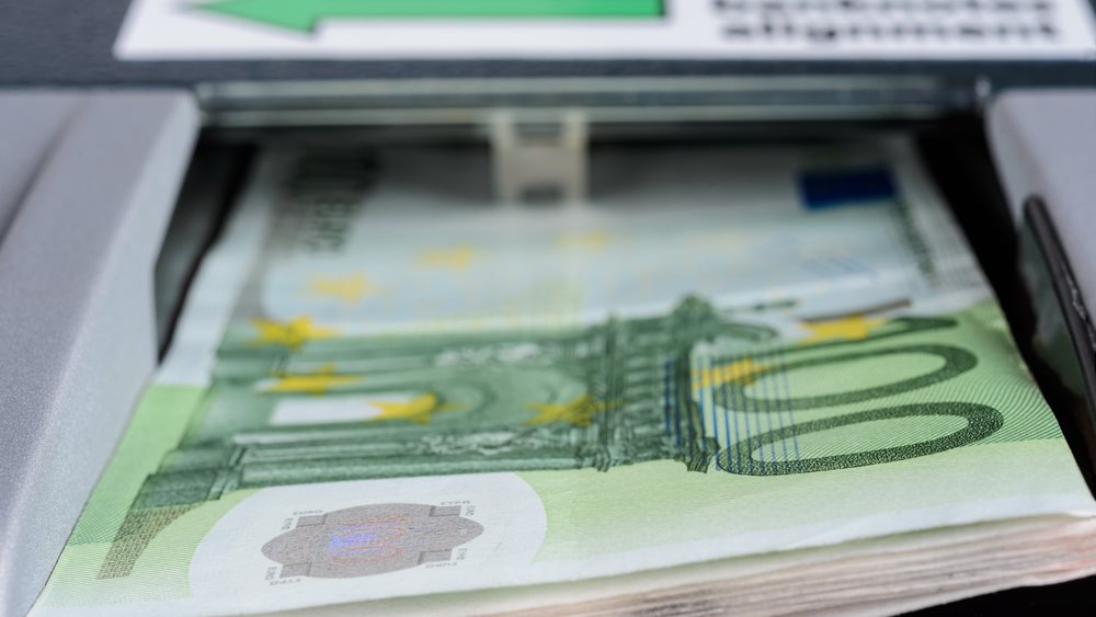'Ελλειμμα 1,1 δισ. στο ισοζύγιο τρεχουσών συναλλαγών