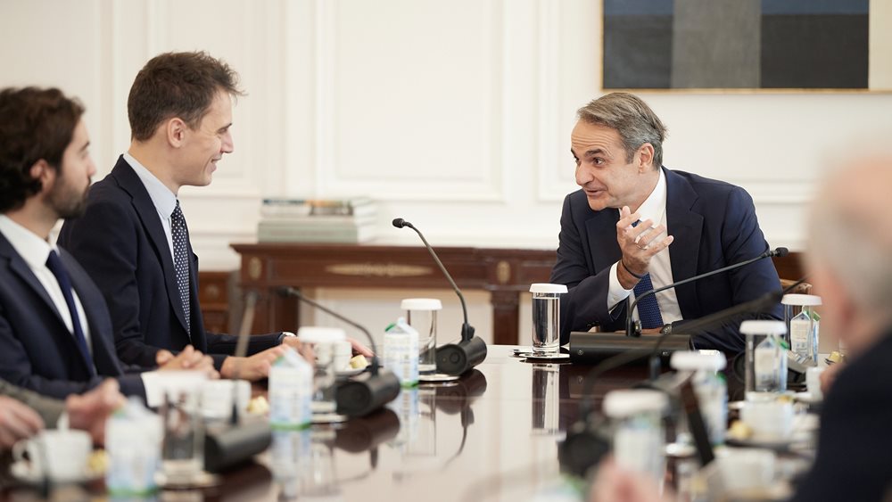 Συνάντηση Κ. Μητσοτάκη με τον CEO της Mistral AI με επίκεντρο τα πεδία πιθανής συνεργασίας