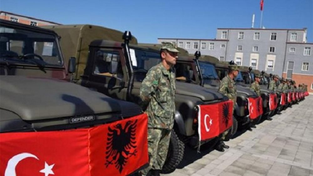 Η Αλβανία κλείνει θρησκευτικά σχολεία που συνδέονται με το δίκτυο του Φετουλάχ Γκιουλέν