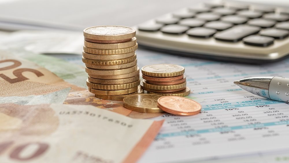 Τι προβλέπει το νέο Μεσοπρόθεσμο για συντάξεις και εισφορές