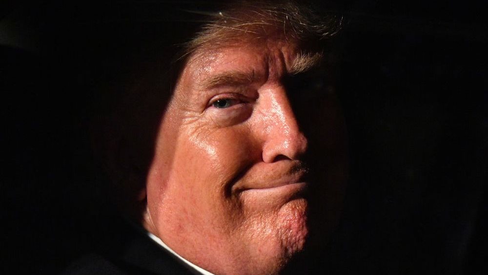 Η οικονομία Τραμπ συνεχίζει να βάζει τρικλοποδιές στους Δημοκρατικούς