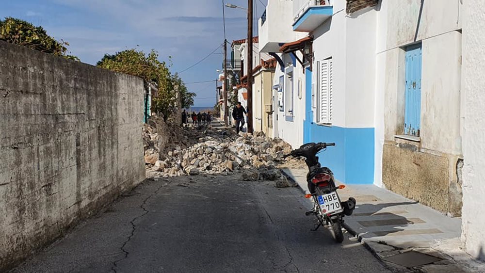 Σεισμός 6,7 Ρίχτερ στη Σάμο - Ζημιές σε σπίτια - Καταστροφές και στη Σμύρνη